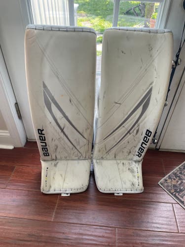 35" 2024 Bauer Vapor Hyperlite 2 Goalie Leg Pads Pro Stock (Used)
