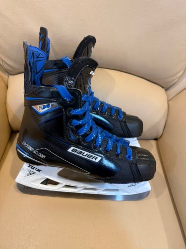 Bauer Nexus 2N Hockey Skates Regular Width 9.5 (Used)