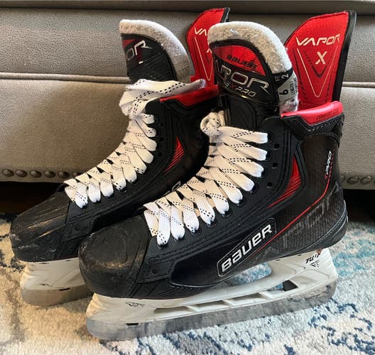 Bauer Vapor 3X Pro Hockey Skates Size 6 fit 2 with BladeTech blades