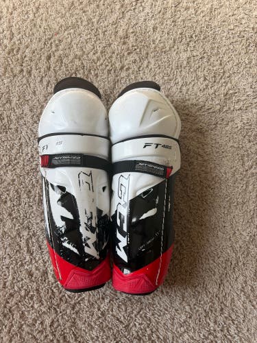 Junior CCM JetSpeed FT485 11 Shin Pads (Used)