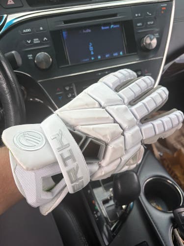 Maverik Max Lacrosse Gloves (Used)