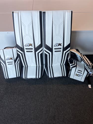 30" Intermediate 2022 Brian's Optik X3 Goalie Leg Pads and Glove and Blocker (New)