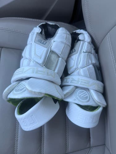 Maverik M5 Lacrosse Gloves (Used)