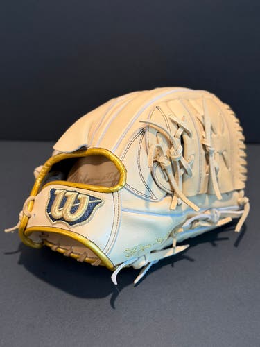 Rare Custom Japanese Wilson Staff Kip DP model RH Pitcher's Baseball Glove 11.75" (Used)
