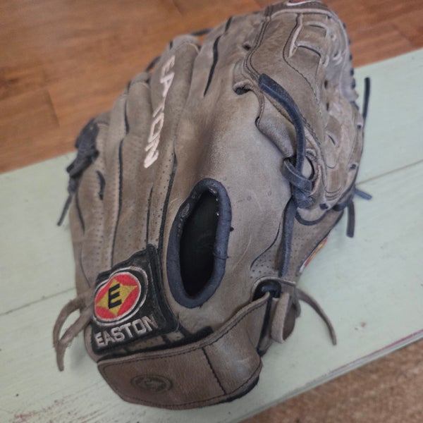 Easton RH Outfield Natural NAT13G Baseball/Softball Glove 13" Nice, Game Ready