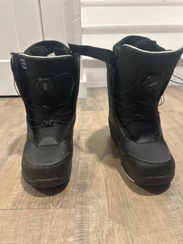 Men's Size M 7.0 (W 8.0) K2 Snowboard Boots (Used)