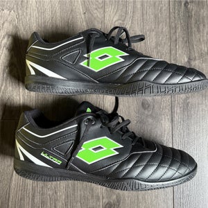 Lotto futsal shoes