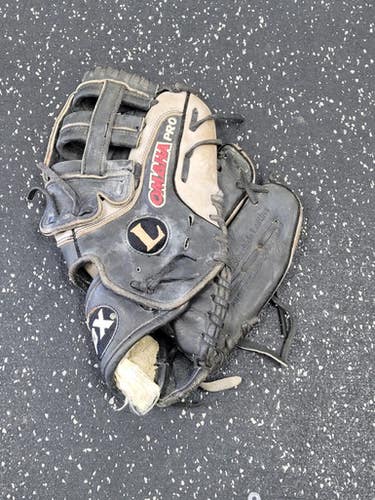 Used Louisville Slugger OMAHA PRO BB/SB Glove RH Throw Black 11 3/4" 11849-S000039221