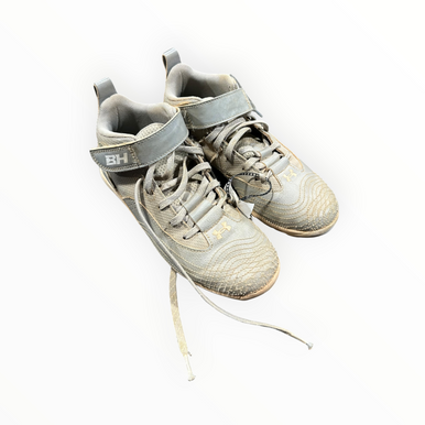 Under Armour (Used) Size M 3.5 (W 4.5) Gray Kid's