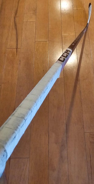 Autographed NHL Josh Bailey Senior CCM JetSpeed FT6 Pro RH Hockey Stick 80 Flex Pro Stock (Used)