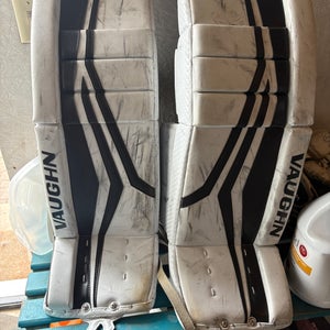 31" Vaughn Velocity Goalie Leg Pads (Used)