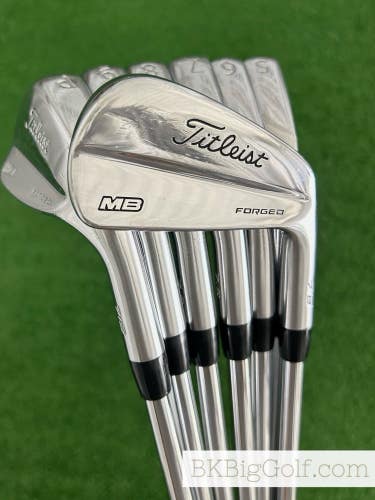 Titleist 718 MB Forged Iron Set 4-P / True Temper AMT White Stiff