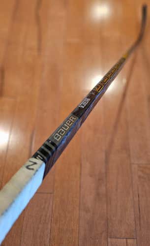 NHL Luke Schenn Senior Bauer Supreme 2S Pro Right Handed Hockey Stick 102 Flex Pro Stock (Used)