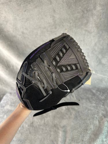 Black Franklin Fastpitch Pro RH Softball Glove 11" (Used)
