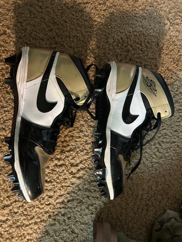 Men's Size M 14.0 (W 15.0) Air Jordan Mid Top Molded Cleats (Used)