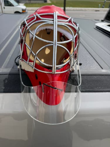 Senior Large Goalie Mask (Used)