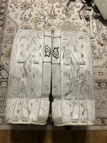 27" 2024 Brian's Netzero Goalie Leg Pads (Used)