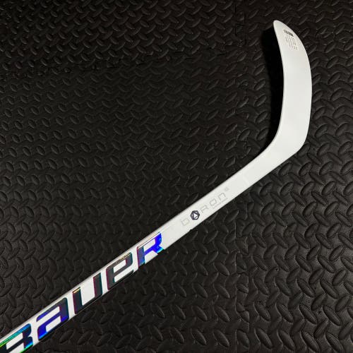 Senior Bauer Proto2 Right P28 77Flex Hockey Stick (New) - White