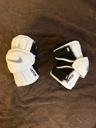 Large Adult Nike Vapor Arm Pads (Used)