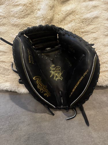 2025 Rawlings Heart of the Hide RH Catcher's Baseball Glove 32.5" (Used)