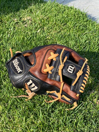 Wilson A2000 RH Infield Baseball Glove 11.25" (Used)