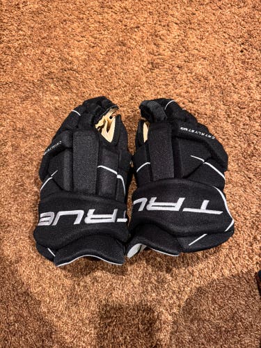 True Catalyst 5x3 Gloves 14" (New)