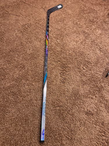 Senior Bauer Right Handed P88 (New) Nexus Tracer Hockey Stick