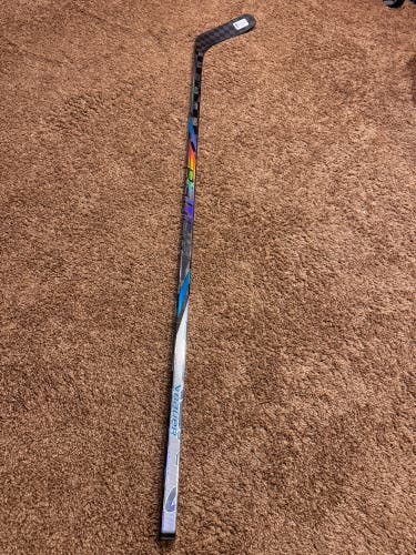 Senior Bauer Nexus Tracer Right Handed Hockey Stick P88 (New)