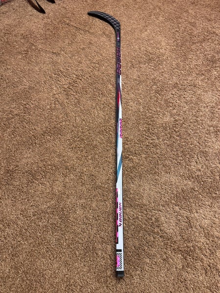 Senior Bauer Miami Twitch Right Handed Hockey Stick P92 (New)