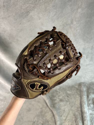 Brown Louisville Slugger Hd9 RH Outfield Baseball Glove 11.5" (Used)