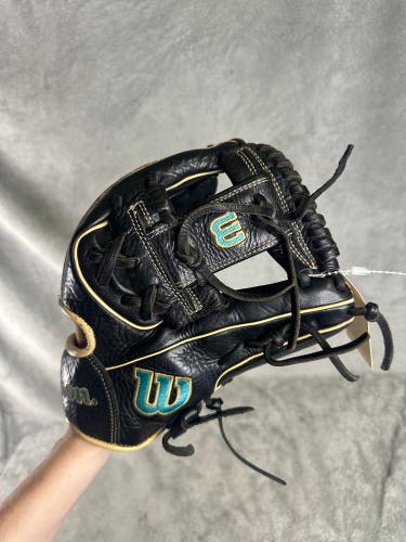 Black Wilson A1000 RH Infield Baseball Glove 11.5" (Used)
