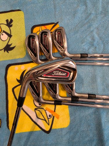 LEFT HAND TITLEIST 716 AP1 GOLF IRON SET 4-PW STEEL XP90 REGULAR +1 INCH LENGTH