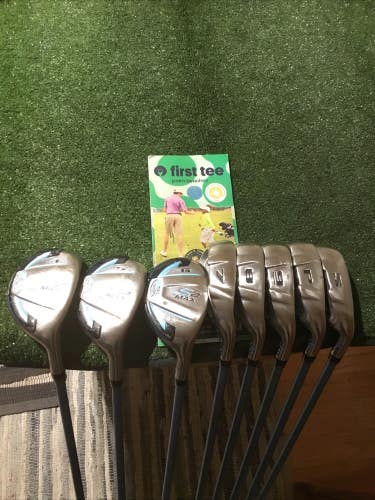 Cobra Ladies S2 Max Irons/Hybrids Set 4H-6H-7-PW-SW Aldila DVS HL 50g Graphite