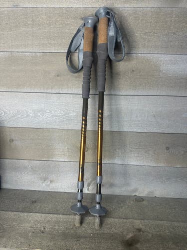 Kelty Trekking Poles Range 2.0 Hiking Sticks Aluminum 35-54" Pair Set Orange