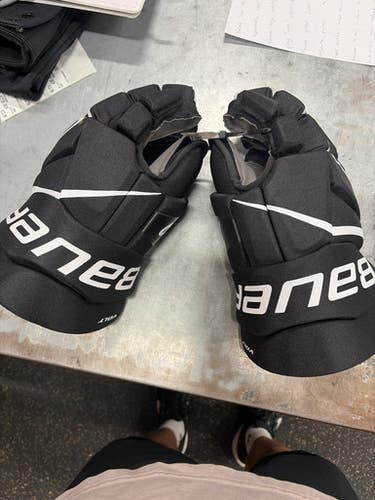 Used Bauer VOLT Senior Gloves Black 14" 11337-S000485313