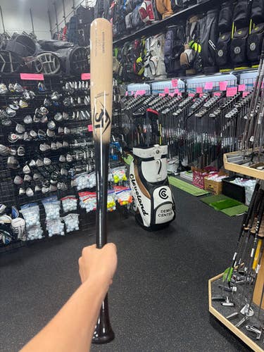 Used Louisville Slugger WOOD BAT BB/SB Wood Bat 31" 11337-S000485295