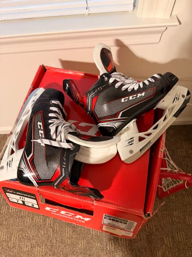 2017 CCM JetSpeed FT1 Hockey Skates Regular Width 7 (New)