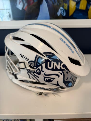 SUPER RARE - BANNED AERO!!! - STX UNC Tar Heels