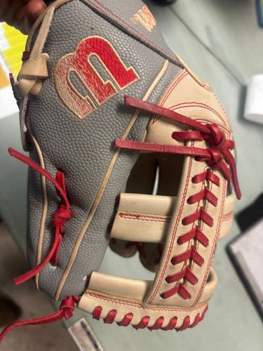 2023 Wilson A2000 RH Infield Softball Glove 11.75" (Used)