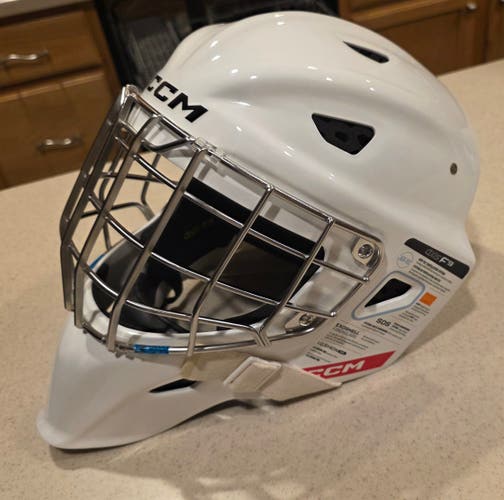 Senior Medium CCM Axis F9 Goalie Mask (New)