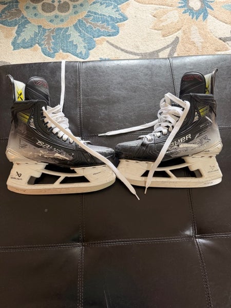 2023 Bauer Vapor Hyperlite 2 Hockey Skates 7.5 (Used)