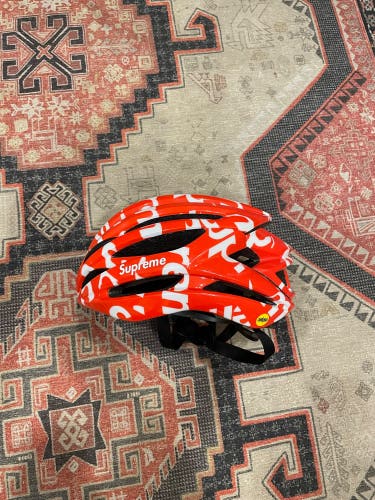 Supreme Giro Syntax MIPS Helmet