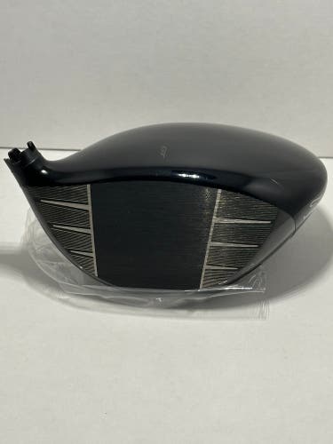 Titleist GT2 Left Hand Driver 10° Loft (New) 1 Wood Head Only Headcover included