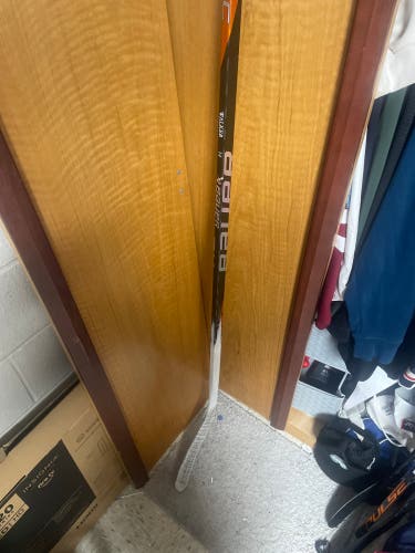 Senior Bauer Nexus Sync Right Handed Hockey Stick Mid Pattern 82 Flex Pro Stock (Used)