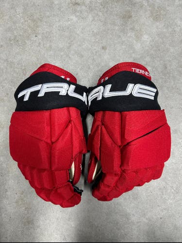 13.5” True Catalyst 9X New Jersey Devils Pro Stock Gloves Pro Stock (New) NHL