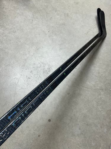 2 PACK 80 Flex P29M Senior CCM RibCor Trigger 6 Pro Left Hand Hockey Stick Pro Stock (New)