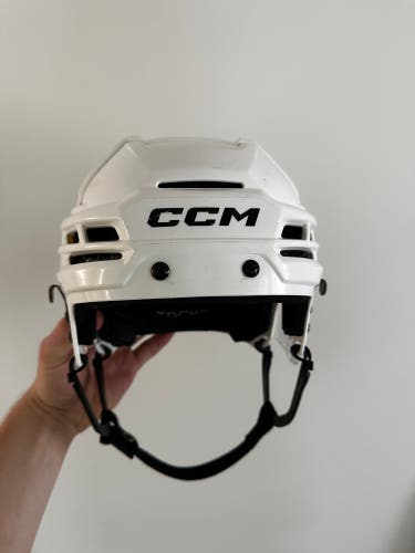 Medium CCM Tacks 720 Helmet (Used)
