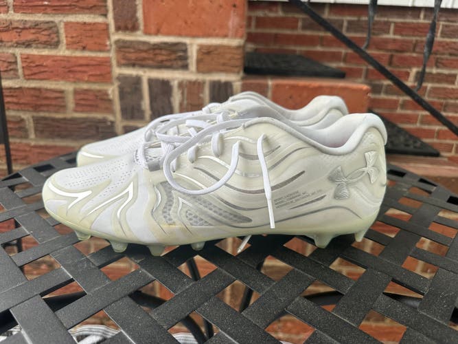 White Men's Size 13.0 (W 14.0) Adult Under Armour Command Mc Low Top Molded Cleats (New)