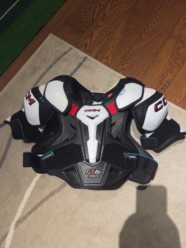 Large CCM JetSpeed FT6 Pro Shoulder Pads (Like New)
