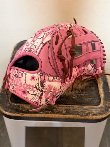 Wilson A2000 1799 12.75” Cherry Blossom Sep. 2025 GOTM